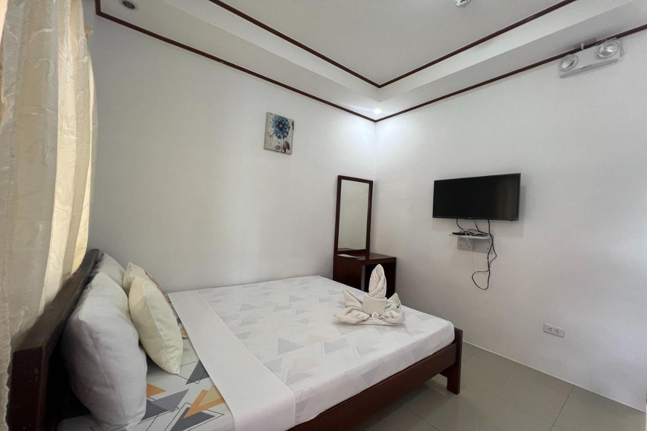 Dinah'S Tourist Inn Puerto Princesa Екстер'єр фото